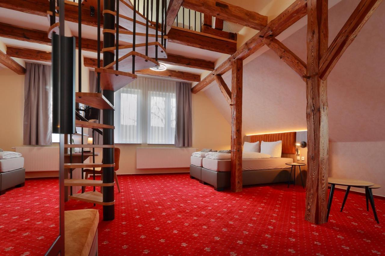 Landhotel & Brauhaus Prignitzer Hof Прицвальк Экстерьер фото