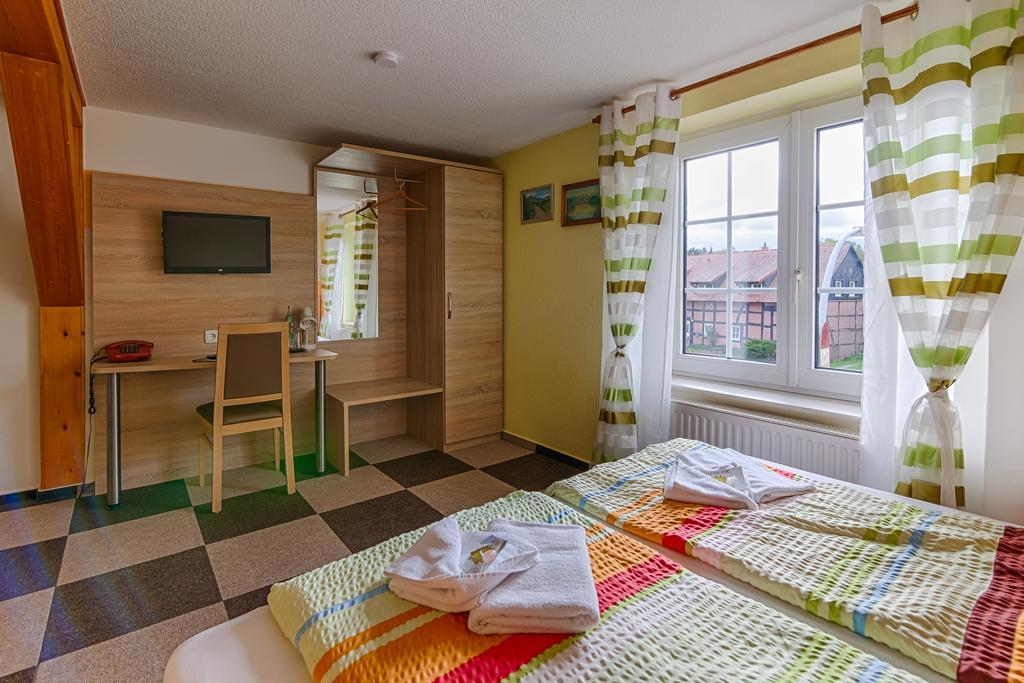 Landhotel & Brauhaus Prignitzer Hof Прицвальк Экстерьер фото