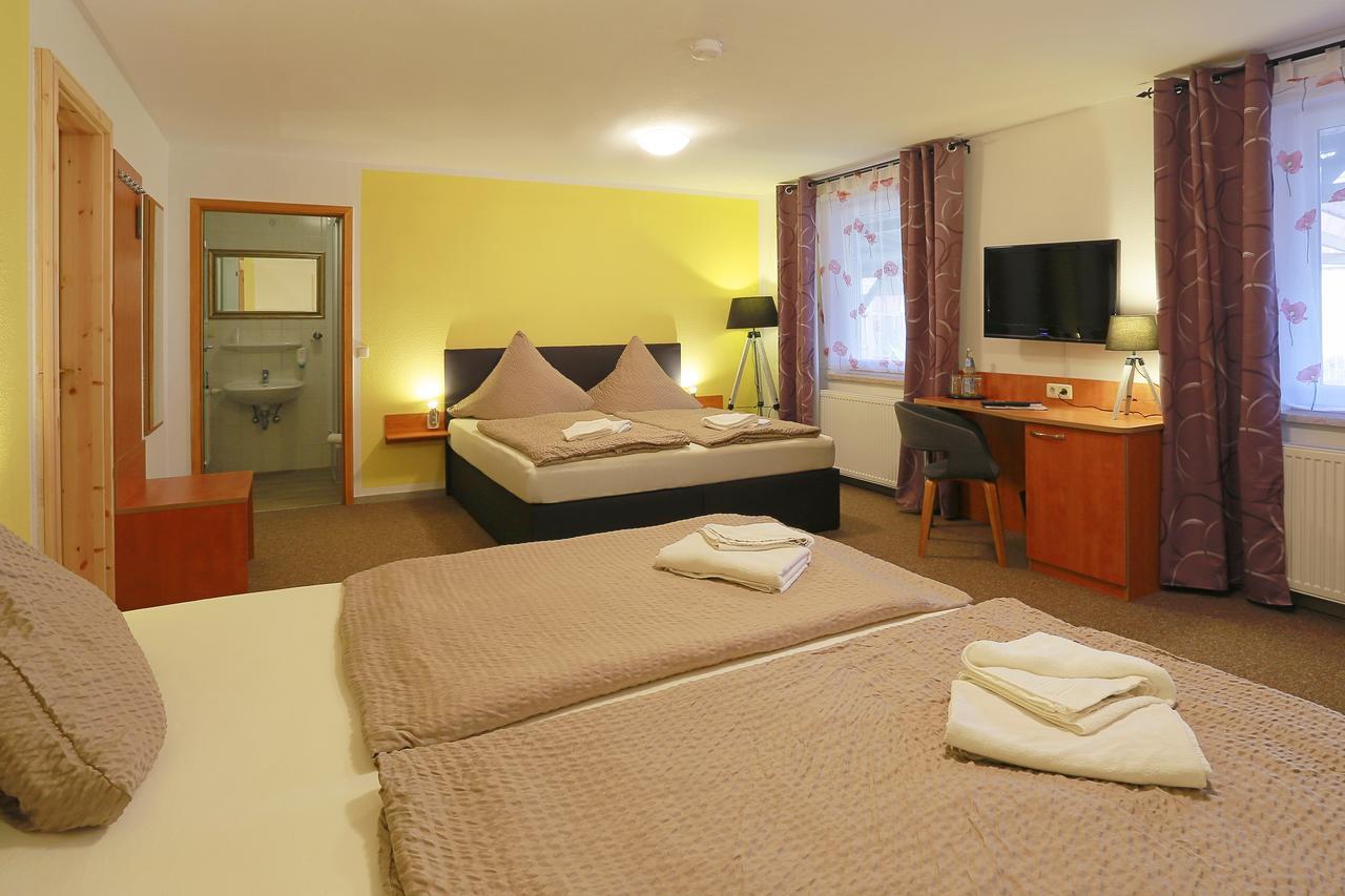 Landhotel & Brauhaus Prignitzer Hof Прицвальк Экстерьер фото